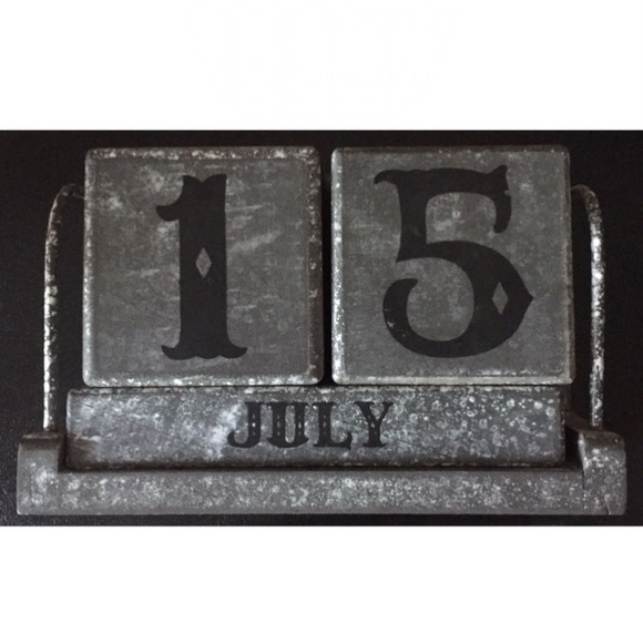 xSOLDx   Daily Perpetual Desk Calendar - Picture 2 of 3